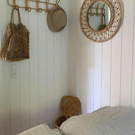 Casa vacanze Renovated With Enclosed Flower Garden