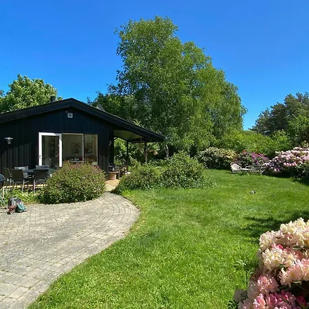 Renovated With Enclosed Flower Garden Casa vacanze *