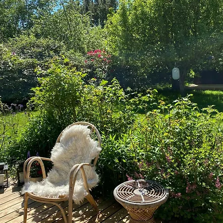 Casa vacanze Renovated With Enclosed Flower Garden *